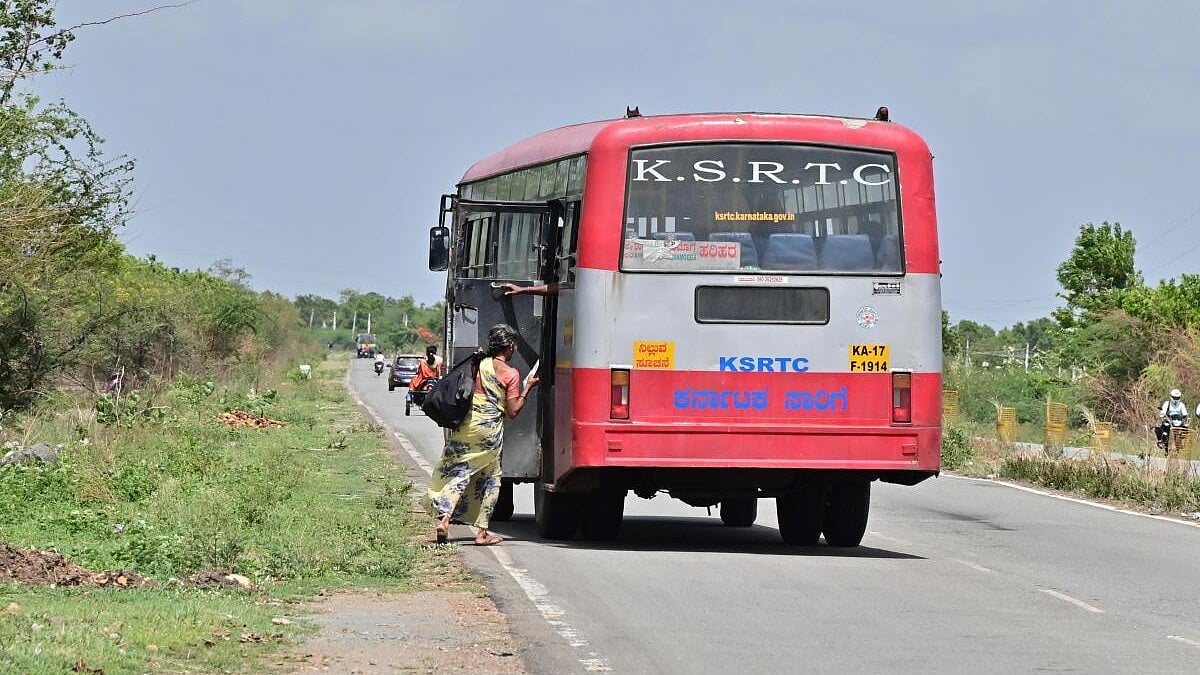 ಬಸ್‌ನಿಂದ ಬಿದ್ದು ಯುವತಿ ಸಾವು: ಸುರಕ್ಷತಾ ಮಾರ್ಗಸೂಚಿಗಳನ್ನು ಬಿಡುಗಡೆ ಮಾಡಿದ KSRTC