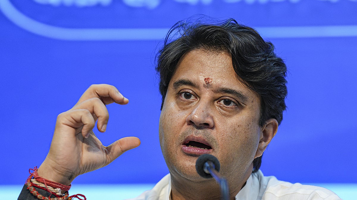 ಮಧ್ಯಪ್ರದೇಶ: ಬಿಜೆಪಿ ತೊರೆದ ಸಿಂಧಿಯಾ ಬೆಂಬಲಿಗರು ‘ಕೈ’ ಸೇರ್ಪಡೆ