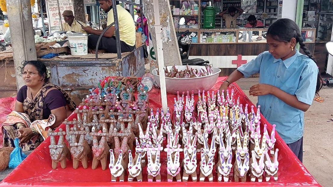 ಕುಕನೂರು: ಉತ್ತರ ಕರ್ನಾಟಕದ ವಿಶೇಷ ಹಬ್ಬ ಮಣ್ಣೆತ್ತಿನ ಅಮಾವಾಸ್ಯೆ