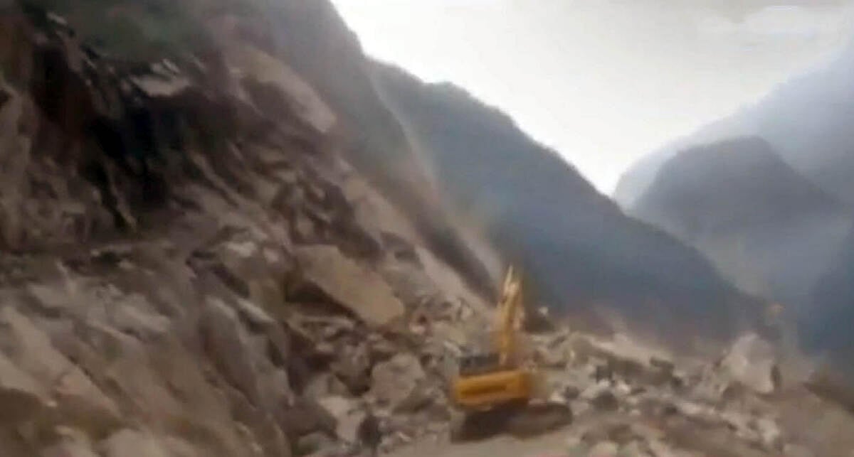 ಉತ್ತರಾಖಂಡ: ಭೂಕುಸಿತ ಸಂಕಷ್ಟದಲ್ಲಿ ಯಾತ್ರಿಗಳು