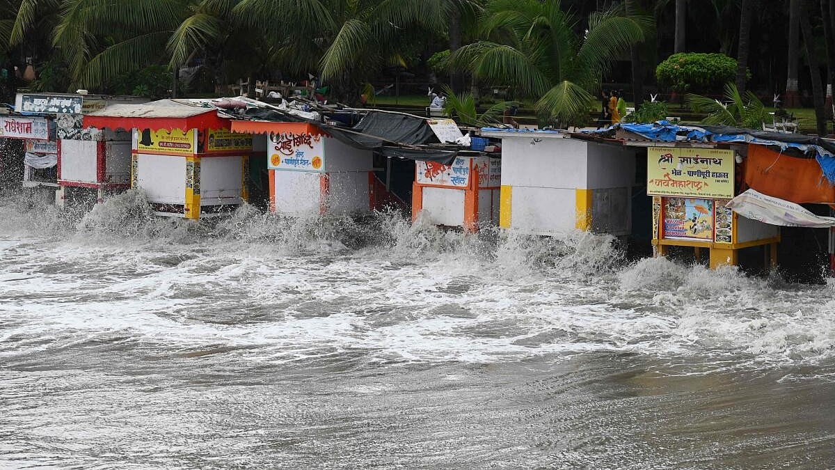 ಇಂದು ಸಂಜೆ ಗುಜರಾತ್‌ಗೆ ಅಪ್ಪಳಿಸಲಿದೆ ‘ಬಿಪೊರ್‌ಜಾಯ್‌’: 74,000 ಜನರ ಸ್ಥಳಾಂತರ
