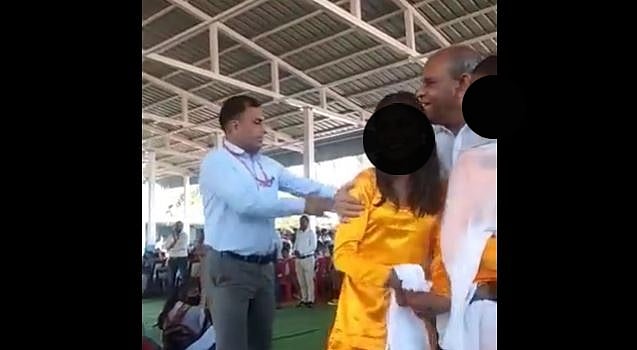 ಬಾಲಕಿಯರ ಜೊತೆ ಬಿಜೆಪಿ ನಾಯಕನ ಅನುಚಿತ ವರ್ತನೆ: ವಿಡಿಯೊ ಟ್ವೀಟ್‌ ಮಾಡಿ ಕಾಂಗ್ರೆಸ್ ಕಿಡಿ