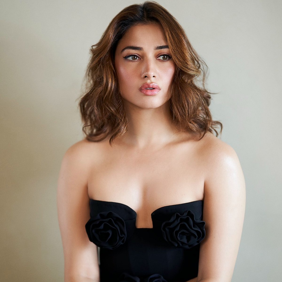 PHOTOS: ಕಪ್ಪುಡುಗೆಯಲ್ಲಿ ಕಂಗೊಳಿಸಿದ ಮಿಲ್ಕಿ ಬ್ಯೂಟಿ ತಮನ್ನಾ ಭಾಟಿಯಾ