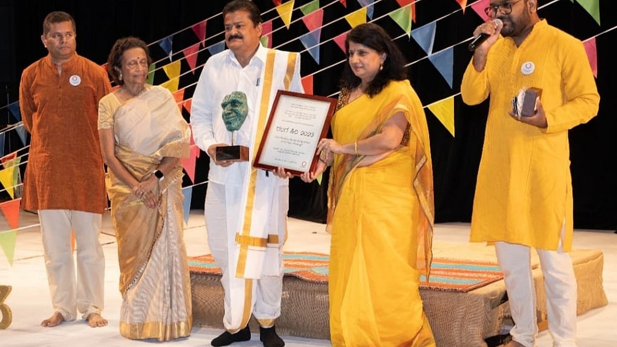 ಮಂಡ್ಯ ರಮೇಶ್‌ಗೆ ಕನ್ನಡ ರಂಗಸಿರಿ ಪ್ರಶಸ್ತಿ ಪ್ರದಾನ