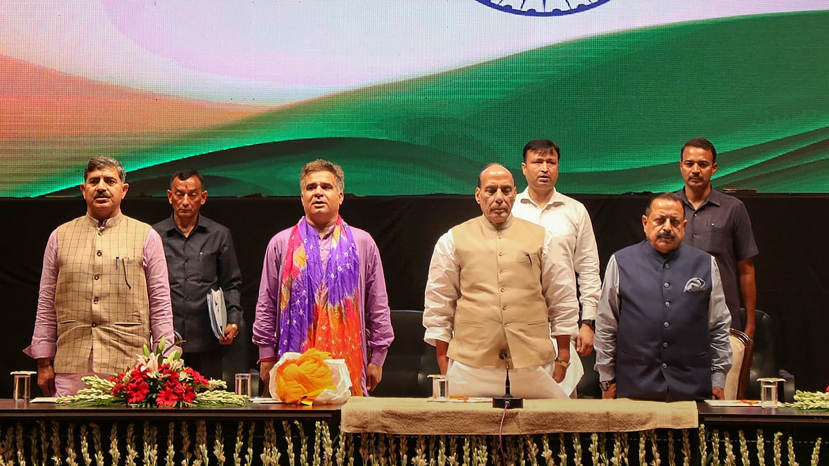 ಉಗ್ರರ ಜಾಲ ಬಗ್ಗು ಬಡಿಯಲು ಸಿದ್ಧ:  ರಕ್ಷಣಾ ಸಚಿವ ರಾಜನಾಥ್‌ ಸಿಂಗ್