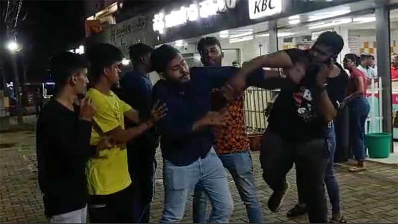 ಬೀಡಾ ಅಂಗಡಿ ಬಿಲ್ ವಿಚಾರಕ್ಕೆ ಮಾಜಿ ಶಾಸಕ ಸಾ.ರಾ.ಮಹೇಶ್ ಪುತ್ರ–ಪತ್ರಕರ್ತನ ಮಗನ ಗಲಾಟೆ