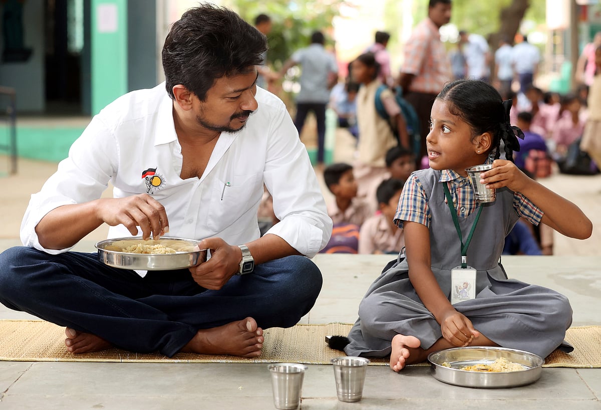 ತಲೆ ತೆಗೆಯಲು ₹10 ಕೋಟಿ ಬೇಡ; ₹10ರ ಬಾಚಣಿಗೆ ತಂದು ತಲೆ ಬಾಚಿದರೆ ಸಾಕು: ಸ್ಟಾಲಿನ್