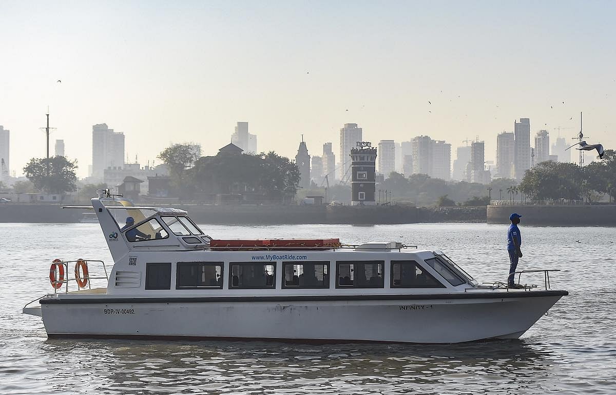 ವಾರಣಾಸಿಯಲ್ಲಿ ಜೂನ್ 15 ರಿಂದ ವಾಟರ್ ಟ್ಯಾಕ್ಸಿ ಸೇವೆ ಆರಂಭ 