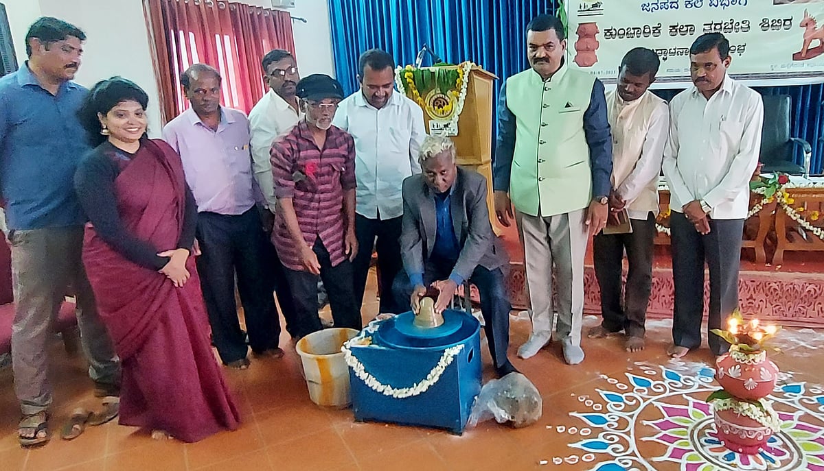 ಮಣ್ಣಿನ ಮಡಿಕೆಗೆ ಮರುಜೀವ ಅವಶ್ಯ: ಪ್ರೊ.ಟಿ.ಎಂ.ಭಾಸ್ಕರ್