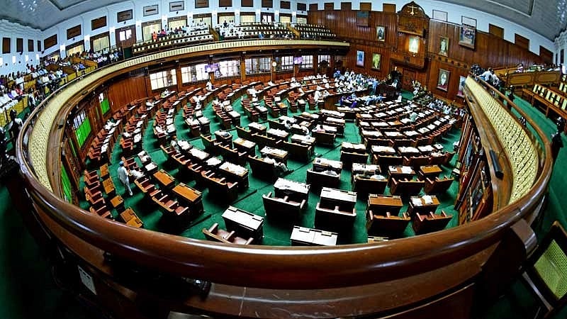 ಶಾಲೆಗಳಲ್ಲಿ ನಾಡಗೀತೆ: ‘ತಿದ್ದುಪಡಿ’ ವಿಚಾರವಾಗಿ ವಿಧಾನಸಭೆಯಲ್ಲಿ ವಾಕ್ಸಮರ