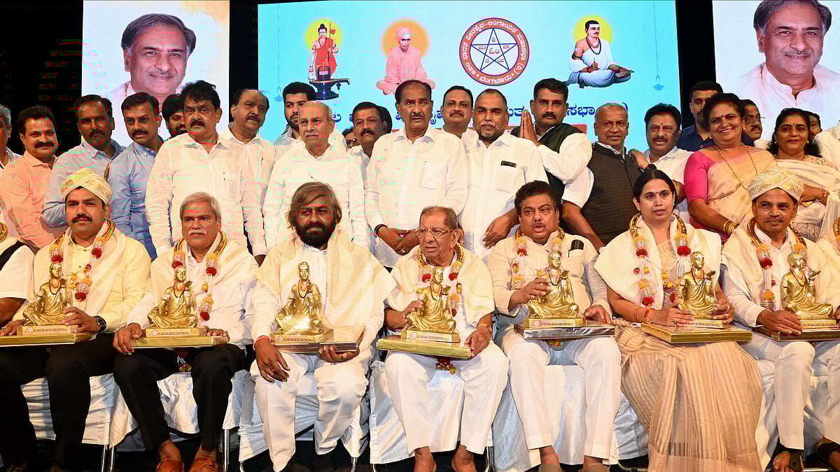 ವೀರಶೈವ –ಲಿಂಗಾಯತ ಬೇರೆಯಲ್ಲ, ಸವಾಲು ಎದುರಿಸಲು ಒಗ್ಗಟ್ಟಾಗಿರಿ: ಶಾಮನೂರು ಶಿವಶಂಕರಪ್ಪ