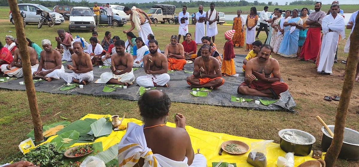 ಪಿತೃ ಪಕ್ಷ ಆರಂಭ | ಆಚರಣೆ ಹೇಗೆ, ಏನೇನು ಲಾಭ?