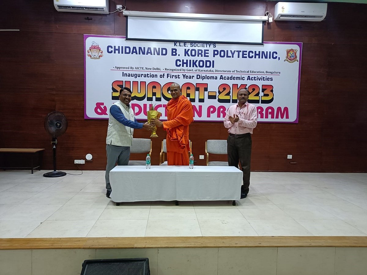 ಸಾಧನೆ ಜತೆ ದೇಶಕ್ಕೂ ಕೊಡುಗೆ ನೀಡಿ