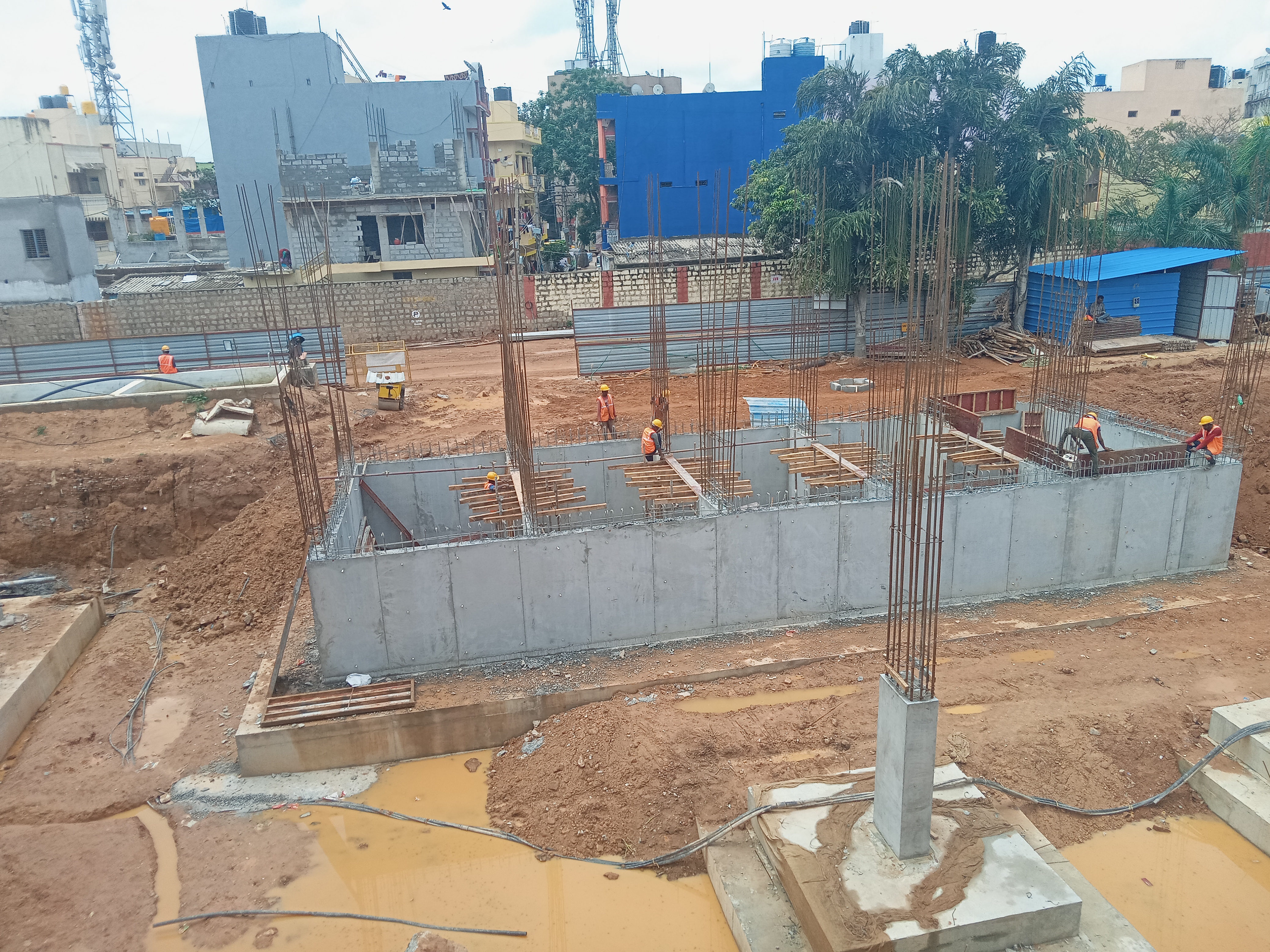 ಯಶವಂತಪುರ ರೈಲು ನಿಲ್ದಾಣದ ಯಶವಂತಪುರ ಮಾರುಕಟ್ಟೆ ಬದಿಯಲ್ಲಿ ನಡೆಯುತ್ತಿರುವ ಕಾಮಗಾರಿ