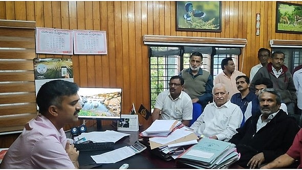 ಸಾಗರ: ಬೆಳೆಗಾರರಿಗೆ ಕಾಟ ಕೊಡುತ್ತಿರುವ ಮಂಗಗಳ ಸ್ಥಳಾಂತರಕ್ಕೆ ಒತ್ತಾಯ