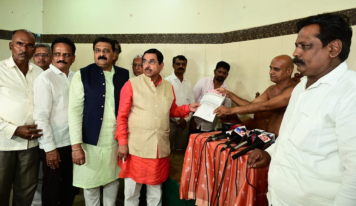 ಉಪವಾಸ ಸತ್ಯಾಗ್ರಹ ತಾತ್ಕಾಲಿಕವಾಗಿ ಕೈಬಿಟ್ಟ ಗುಣಧರ ನಂದಿ; ಸಿಎಂ ವಿರುದ್ಧ ಆಕ್ರೋಶ