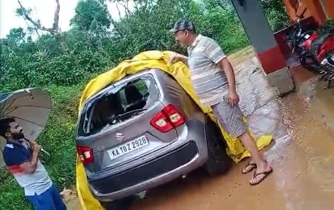 ಕಾಡಾನೆ ದಾಳಿ: ಕಾರಿನ ಗಾಜು ಪುಡಿ