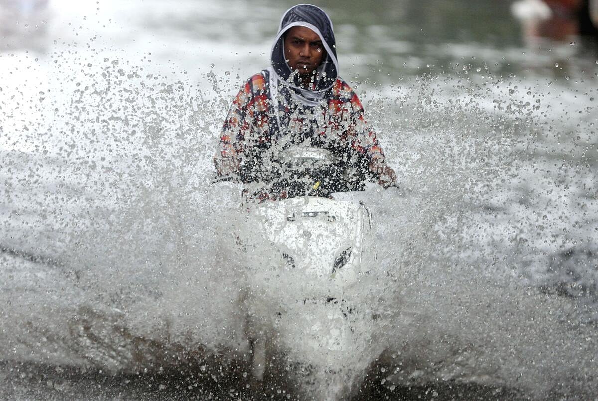 Mumbai Rains | ವಾಣಿಜ್ಯ ನಗರಿ ಮುಂಬೈನಲ್ಲಿ ಮತ್ತೆ ಬಿರುಸು ಪಡೆದ ಮಳೆ