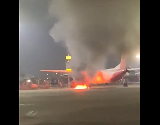 ದೆಹಲಿ |  ಸ್ಪೈಸ್ ಜೆಟ್ ವಿಮಾನದಲ್ಲಿ ಅಗ್ನಿ ಅವಘಡ; ಅಪಾಯದಿಂದ ಪಾರಾದ ಸಿಬ್ಬಂದಿ 