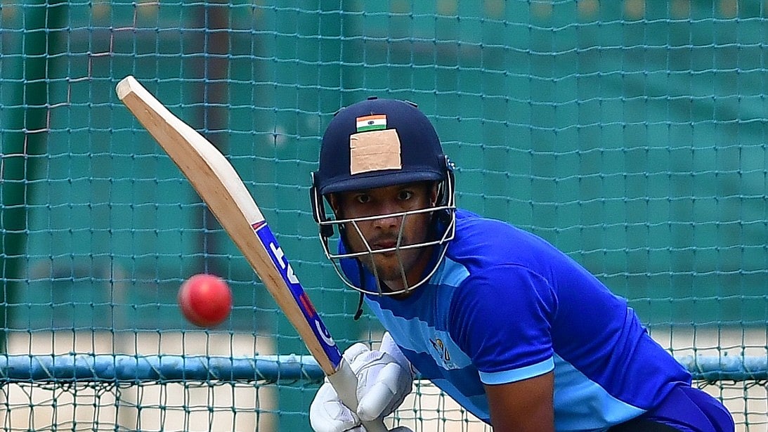 ದೇವಧರ್ ಟ್ರೋಫಿ: ಮಯಂಕ್ ಚೆಂದದ ಬ್ಯಾಟಿಂಗ್; ದಕ್ಷಿಣಕ್ಕೆ ಜಯ