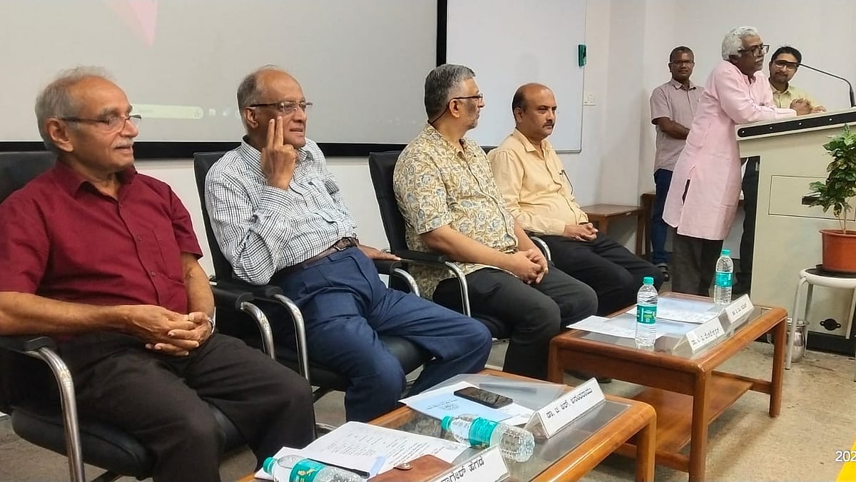 ಮಕ್ಕಳ ಕೈಗೆ ಮೊಬೈಲ್ ಕೊಟ್ಟು ಸಂವೇದನಾಶೂನ್ಯರಾಗಿಸಿದ್ದೇವೆ: ನಾಗೇಶ ಹೆಗಡೆ