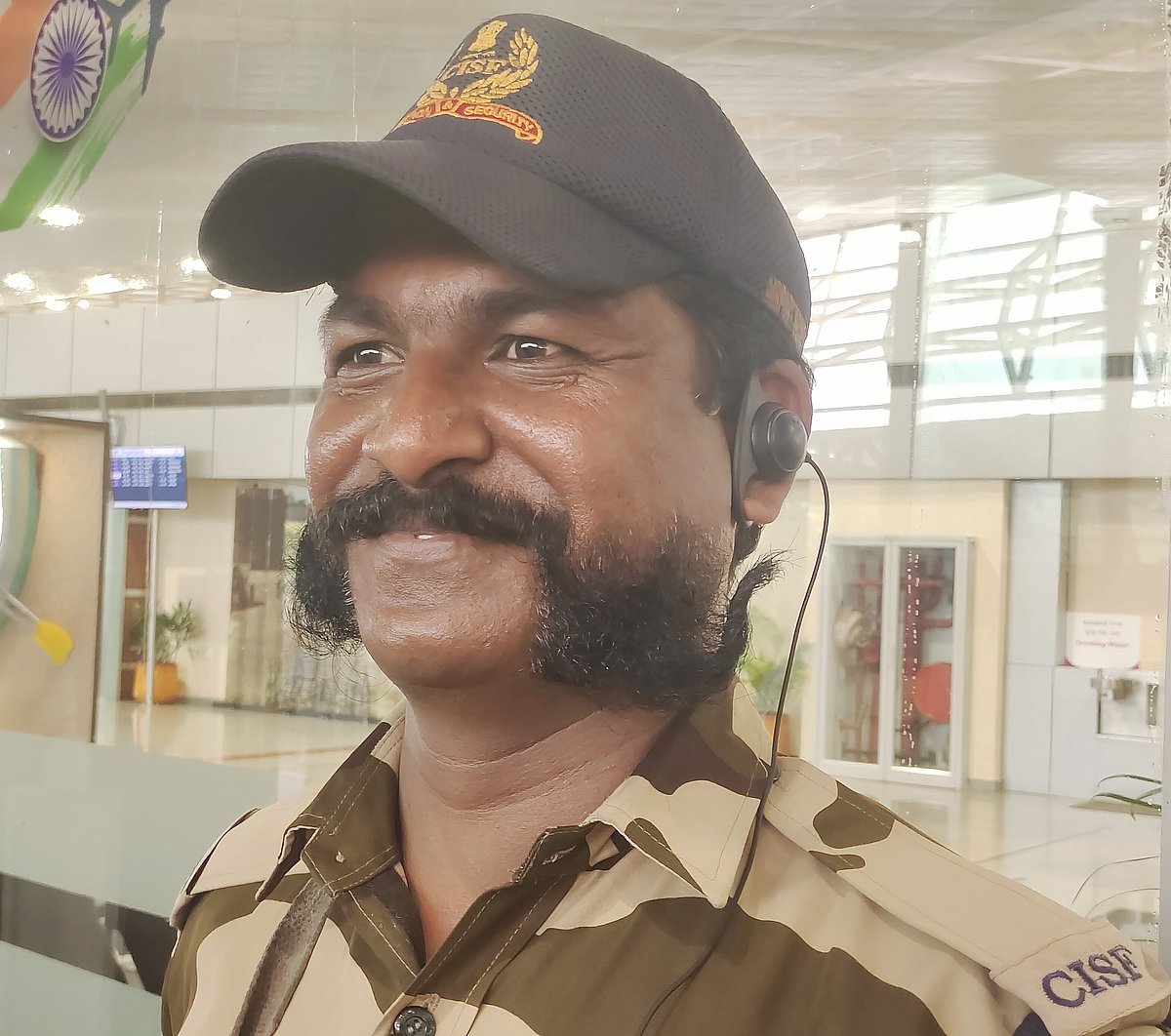 ವಿಮಾನ ನಿಲ್ದಾಣ ಸಿಬ್ಬಂದಿಗೆ ಹೊಸ ಸಂವಹನ ಕಿಟ್‌