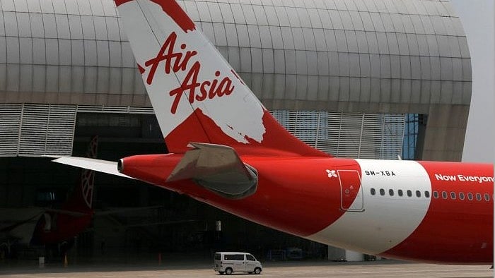 ರಾಜ್ಯಪಾಲರನ್ನೇ ಬಿಟ್ಟು ಹಾರಿದ ವಿಮಾನ: ದೂರು ದಾಖಲು, ಕ್ಷಮೆಯಾಚಿಸಿದ ಏರ್‌ ಏಷ್ಯಾ