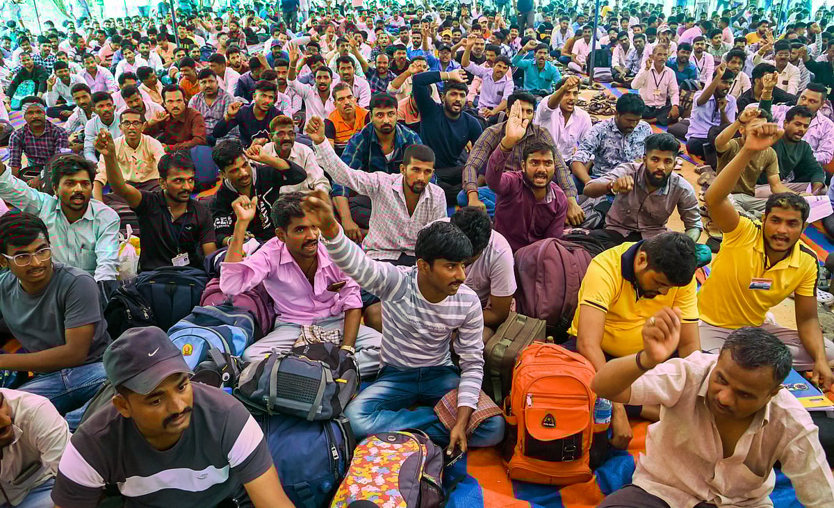 ಕೆಪಿಟಿಸಿಎಲ್‌, ಎಸ್ಕಾಂ ಕಾಯಂಯೇತರ ನೌಕರರ ಪ್ರತಿಭಟನೆ