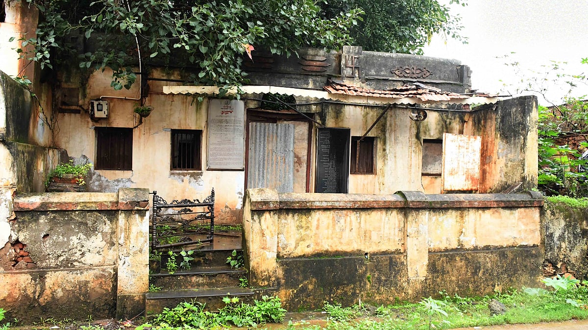 ಧಾರವಾಡ | ನಿರ್ವಹಣೆ ಕೊರತೆ; ಪಾಳುಬಿದ್ದ ಗಂಗೂಬಾಯಿ ಹಾನಗಲ್‌ ಜನಿಸಿದ ಮನೆ