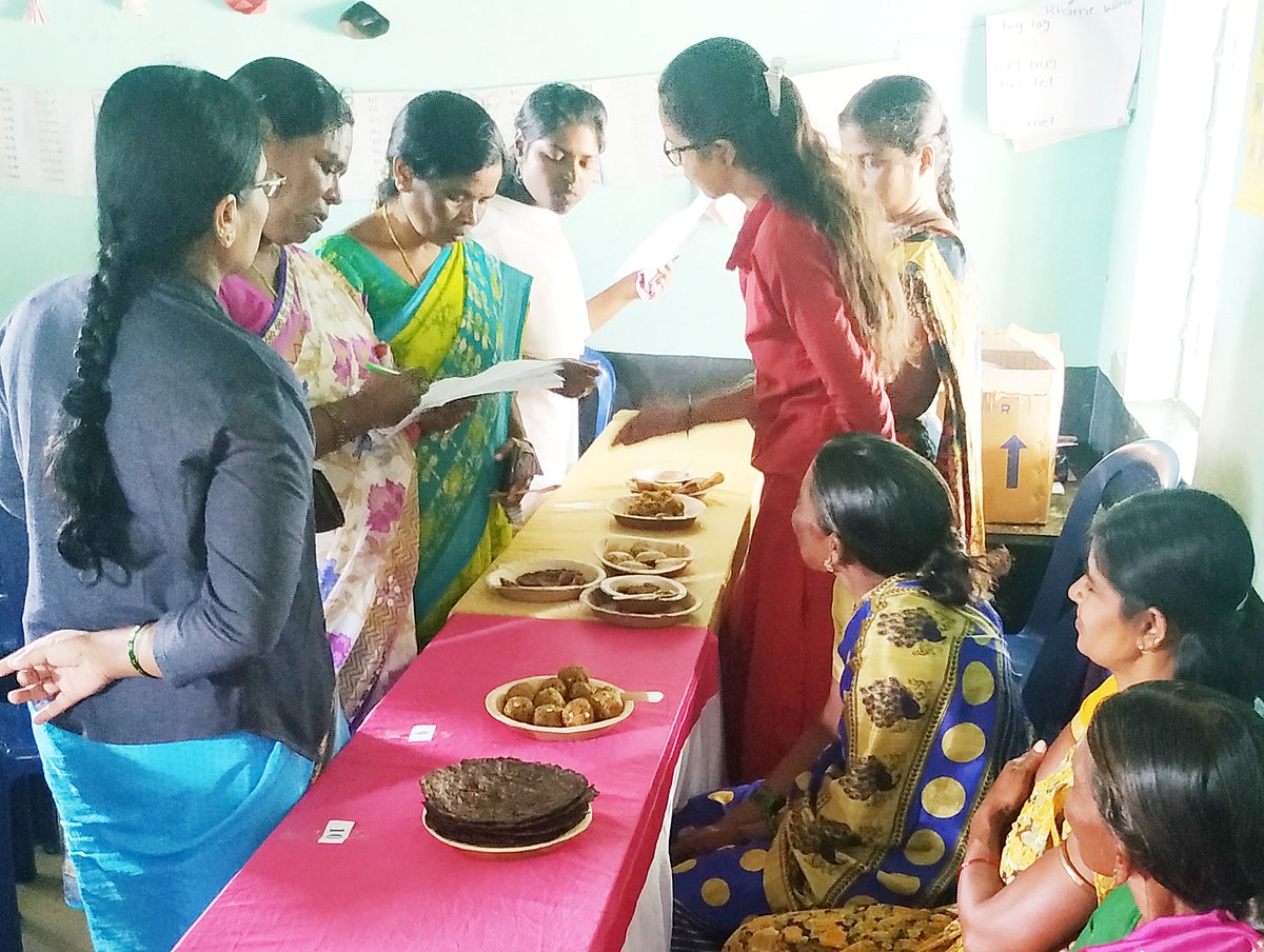 ಅಂತರರಾಷ್ಟೀಯ ಸಿರಿಧಾನ್ಯ ವರ್ಷದ ಆಚರಣೆ: ದೋಸೆ, ಪಾಯಸಕ್ಕೆ ಮುಗಿಬಿದ್ದ ನಾರಿಯರು!