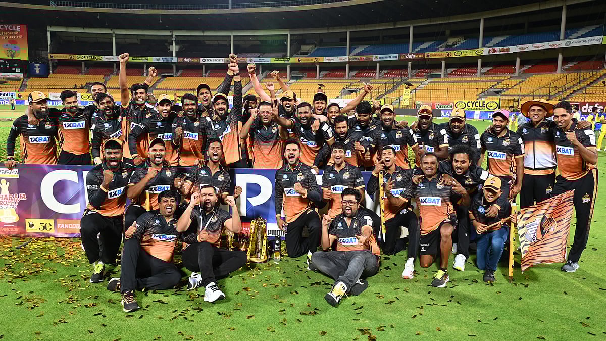 ಮಹಾರಾಜ ಟ್ರೋಫಿ ಕ್ರಿಕೆಟ್: ಹುಬ್ಬಳ್ಳಿ ಮುಡಿಗೆ ಮಹಾರಾಜ ಟ್ರೋಫಿ