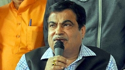 ಸಿಎಜಿ ವರದಿಗೆ ಉತ್ತರಿಸುವಲ್ಲಿ ವಿಫಲ: ಹೊಣೆಗಾರಿಕೆ ನಿಗದಿಗೆ ಗಡ್ಕರಿ ಸೂಚನೆ