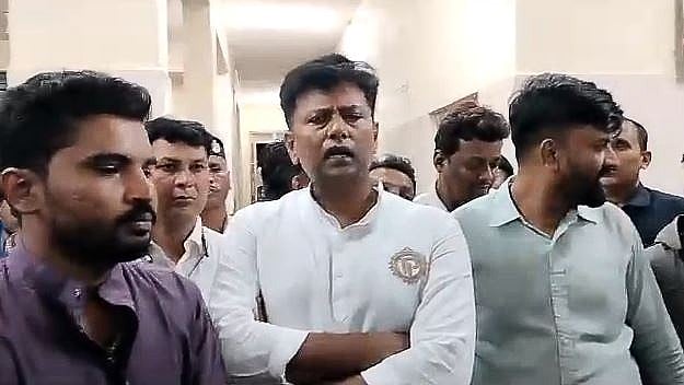 ವಾರ್ಡನ್‌ಗೆ ಥಳಿಸಲು ಕಾಂಗ್ರೆಸ್ ಶಾಸಕ KC ವೀರೇಂದ್ರ ವಿದ್ಯಾರ್ಥಿಗಳಿಗೆ ಪ್ರಚೋದನೆ