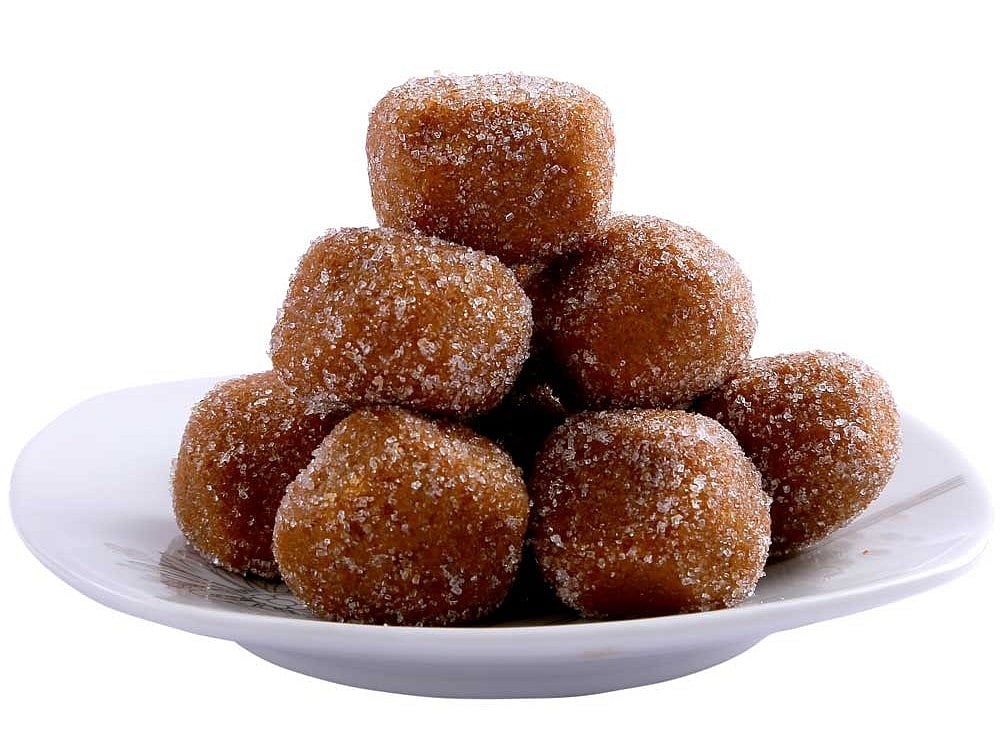 ಧಾರವಾಡ | ದೇಸಿ ಊಟ, ಪೇಢಾ, ಗಿರ್ಮಿಟ್‌ಗೆ ಮನಸೋಲದವರಿಲ್ಲ...