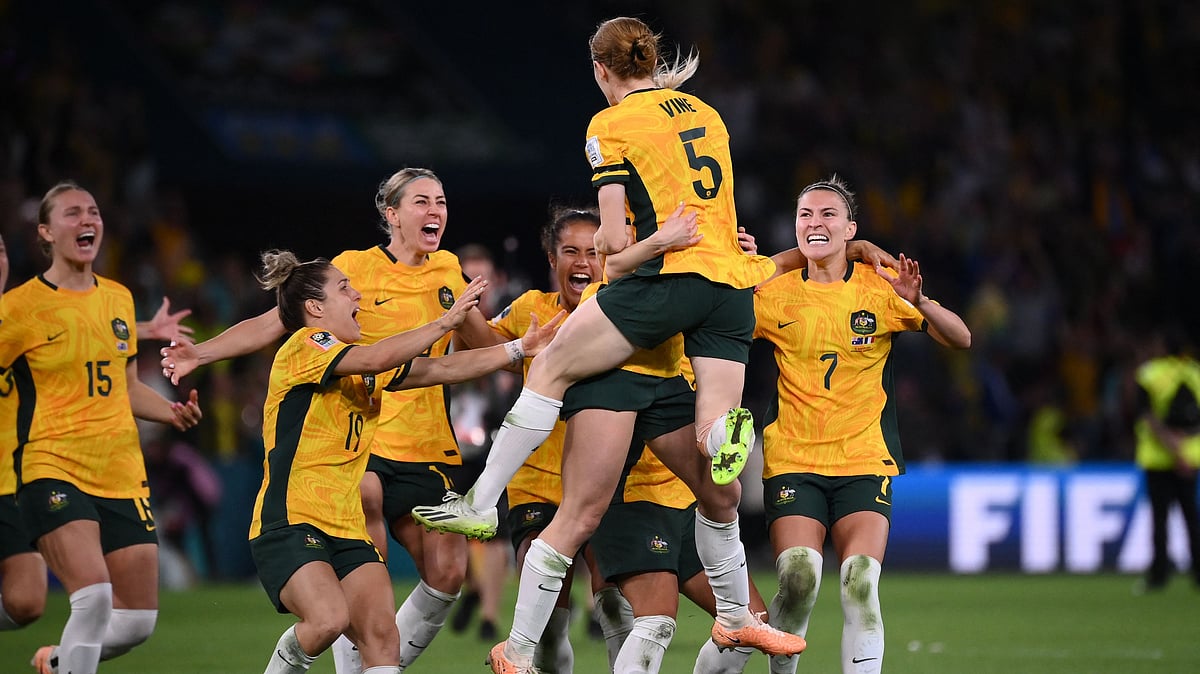 ವಿಶ್ವಕಪ್‌ ಫುಟ್‌ಬಾಲ್‌: ನಾಲ್ಕರ ಘಟ್ಟಕ್ಕೆ ಆಸ್ಟ್ರೇಲಿಯಾ, ಇಂಗ್ಲೆಂಡ್‌