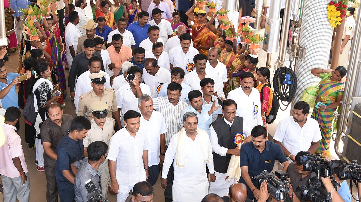 ಚಿಕ್ಕಬಳ್ಳಾಪುರದಲ್ಲಿ ಮೆಗಾ ಡೇರಿ: ಮತ್ತೆ ಸಿದ್ದರಾಮಯ್ಯಗೆ ಉದ್ಘಾಟಿಸುವ ಅವಕಾಶ