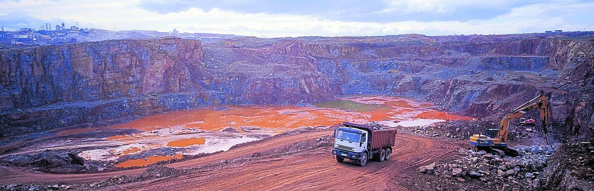 ಒಳನೋಟ: ಹಳಿಗೆ ಬಾರದ ಬದುಕು;ಗಣಿಬಾಧಿತ ಪ್ರದೇಶಗಳ ಅಭಿವೃದ್ಧಿಗೆ ಕಾಲ ಕೂಡಿ ಬಂದಿಲ್ಲ