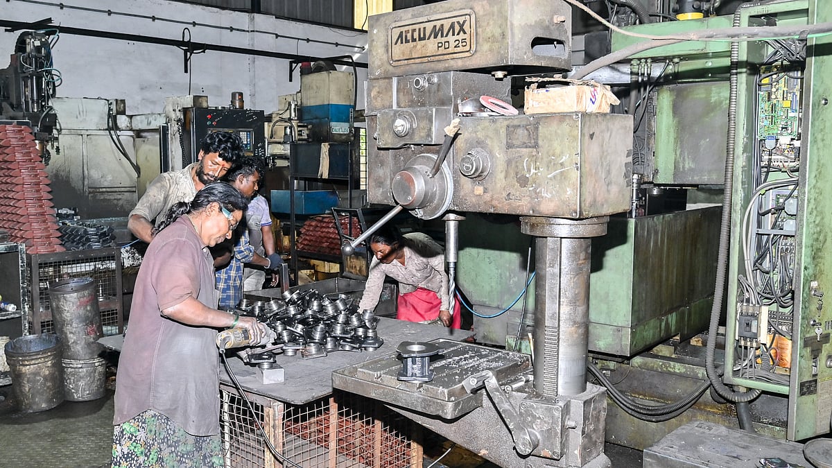 ಮೈಸೂರು | ಹೊರೆ ತಗ್ಗಿಸಿ, ಕೈಗಾರಿಕೆಗಳನ್ನು ರಕ್ಷಿಸಿ