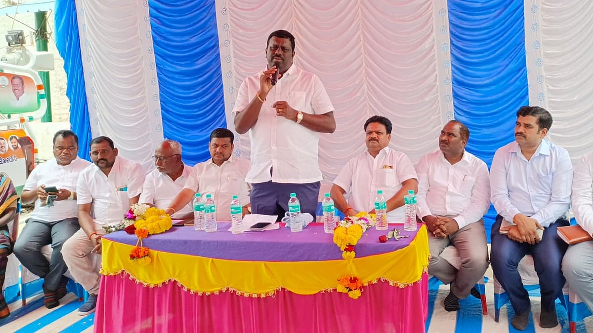 ಗ್ಯಾರಂಟಿ ಯೋಜನೆಗಳ ಕುರಿತ ಅಪಪ್ರಚಾರಕ್ಕೆ ಕಿವಿಗೊಡಬೇಡಿ: ಶಾಸಕ ಹಿಟ್ನಾಳ