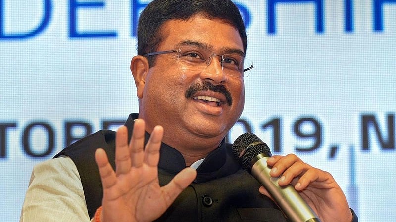 ದೆಹಲಿ ವಿಶ್ವವಿದ್ಯಾಲಯದ ಕಾಲೇಜಿಗೆ ಸಾವರ್ಕರ್ ಹೆಸರು: ಸಚಿವ ಪ್ರಧಾನ್ ಮೆಚ್ಚುಗೆ