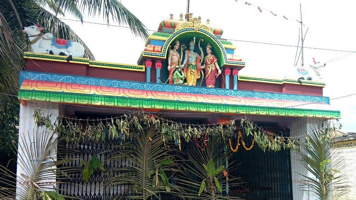 ಪಾಳುಬಿದ್ದ ಗೋಡೆಗಳ ಗ್ರಾಮವೇ ‘ಗೋಡಿಹಾಳ’