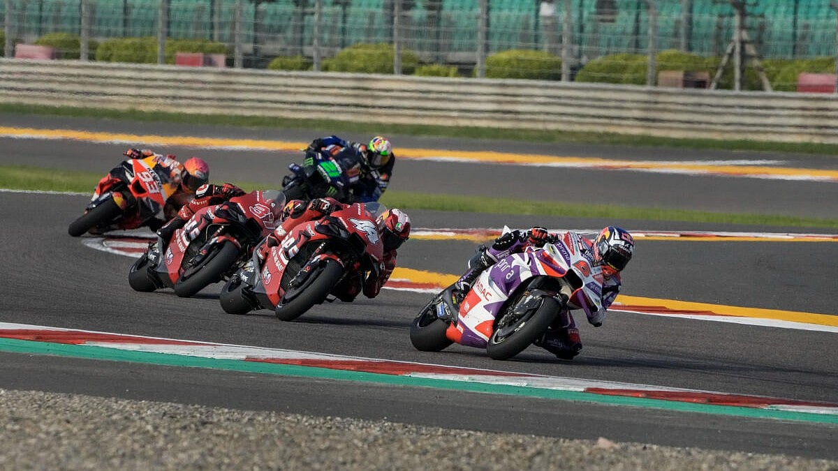 ಇಂಡಿಯನ್ ಗ್ರ್ಯಾನ್‌ಪ್ರಿಗೆ ತಟ್ಟಿದ ಬಿಸಿಗಾಳಿ: ಮೂರು ಲ್ಯಾಪ್‌ಗಳು ಕಡಿತ