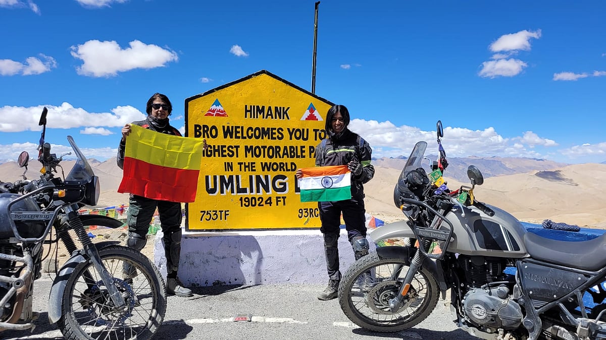 ಉಡುಪಿ: ಜಗತ್ತಿನ ಎತ್ತರದ ಪ್ರದೇಶಕ್ಕೆ ತಾಯಿ ಮಗಳ ಬೈಕ್ ರೈಡ್‌