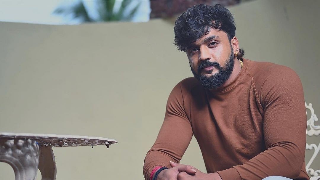 ಮಾಸ್‌ ಲುಕ್‌ನಲ್ಲಿ ಧನ್ವೀರ್; ಮತ್ತೊಂದು ಸಿನಿಮಾಗೆ ಹಸಿರು ನಿಶಾನೆ