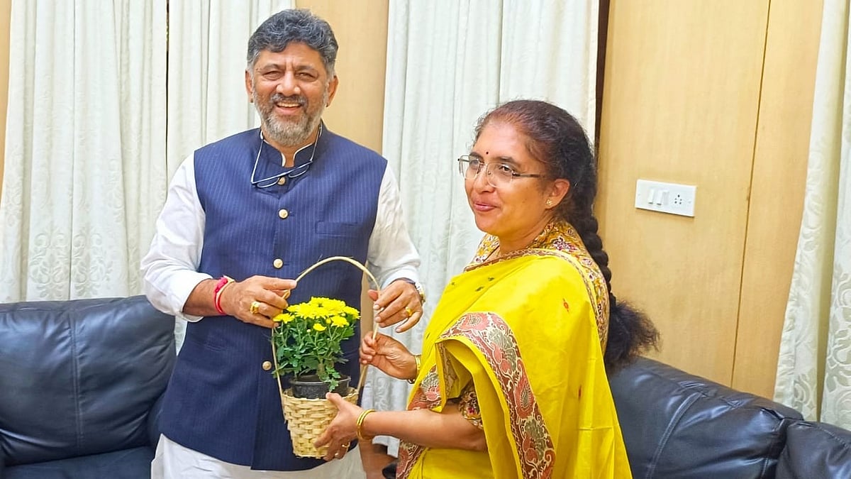 ಬಿಜೆಪಿ ನಾಯಕಿ ತೇಜಸ್ವಿನಿ ಅನಂತಕುಮಾರ್– ಡಿ.ಕೆ. ಶಿವಕುಮಾರ್‌ ಚರ್ಚೆ