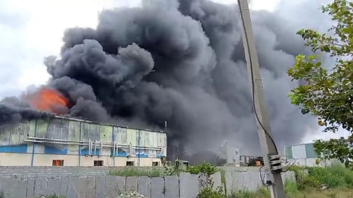 ತುಮಕೂರು: ಕೆಮಿಕಲ್‌ ಕಾರ್ಖಾನೆಯಲ್ಲಿ ಅಗ್ನಿ ದುರಂತ