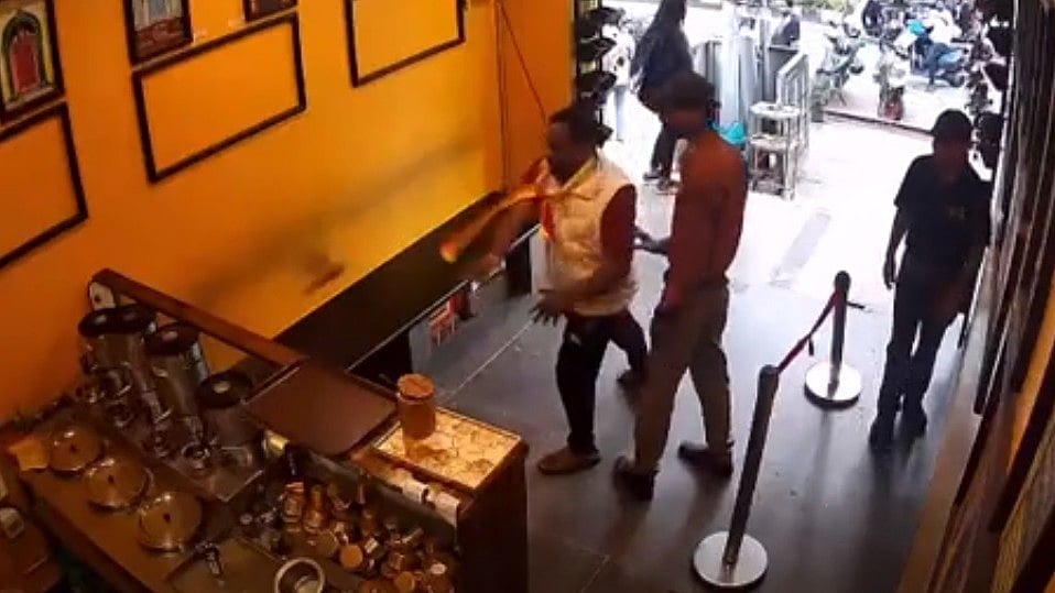 Bengaluru Bandh | ಬೆಂಗಳೂರಿನ ಹೋಟೆಲ್‌ಗೆ ನುಗ್ಗಿ ಗಲಾಟೆ: ಪ್ರಕರಣ ದಾಖಲು