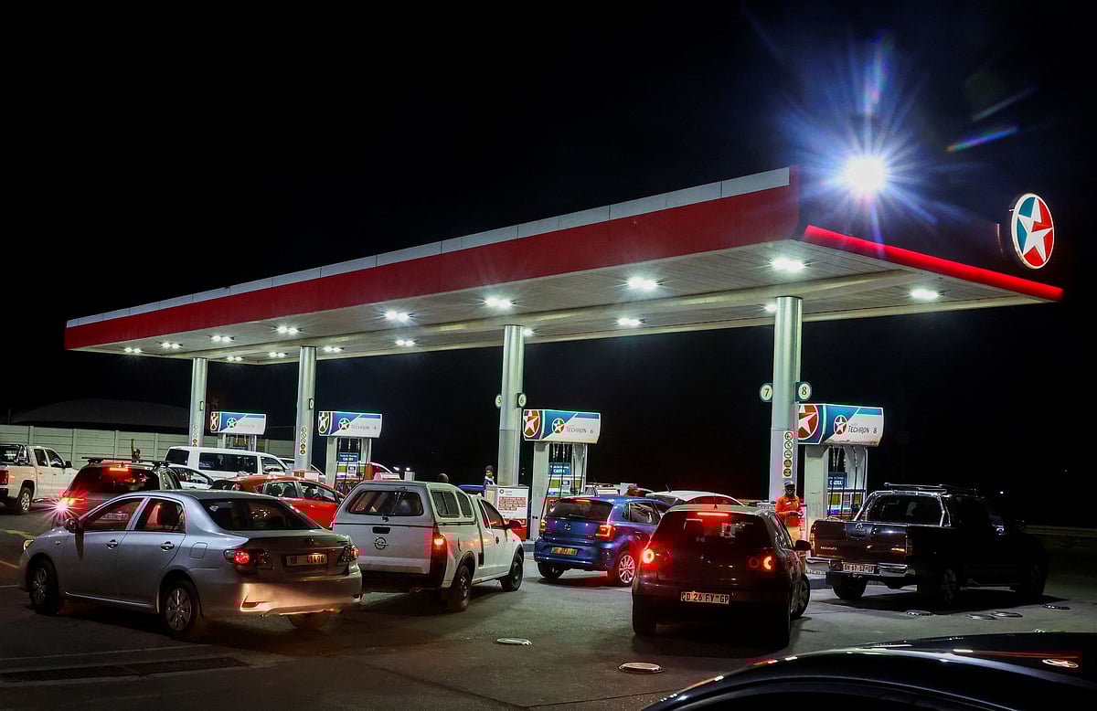 Petrol Price: ಬೆಂಗಳೂರಿನಲ್ಲಿ ಪೆಟ್ರೋಲ್, ಡೀಸೆಲ್ ಬೆಲೆ ಸ್ಥಿರ