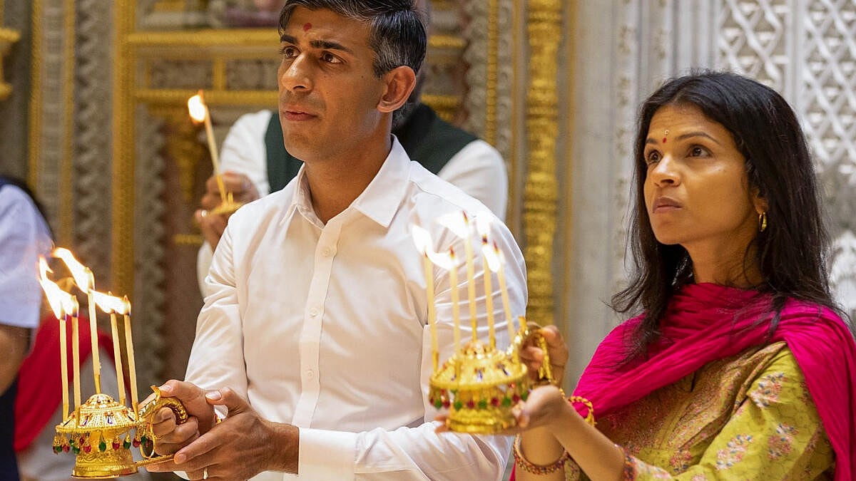 G20 Summit: ಅಕ್ಷರಧಾಮ ದೇವಾಲಯದಲ್ಲಿ ಪೂಜೆ ನೆರವೇರಿಸಿದ ರಿಷಿ ಸುನಕ್ ದಂಪತಿ