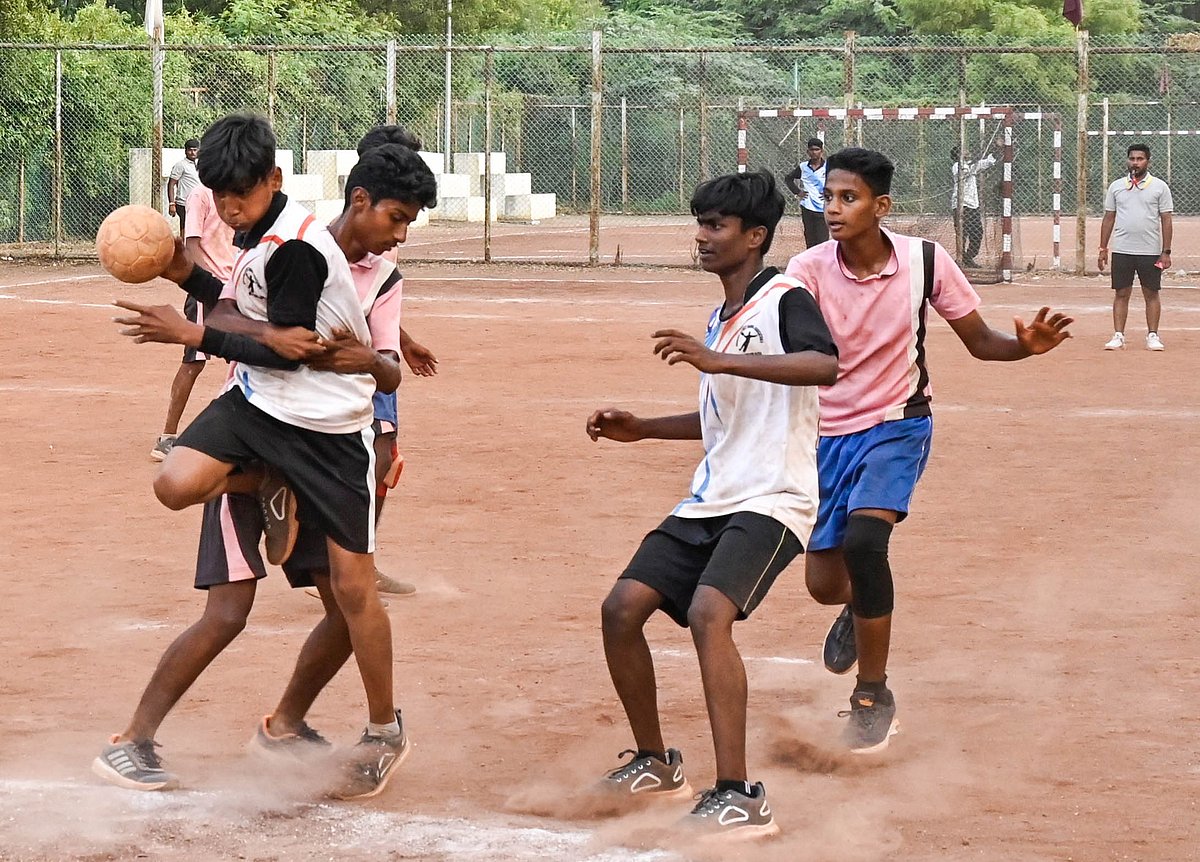 ಹ್ಯಾಂಡ್‌ಬಾಲ್‌: ಮಂಡ್ಯ, ದಾವಣಗೆರೆ ತಂಡಕ್ಕೆ ಜಯ